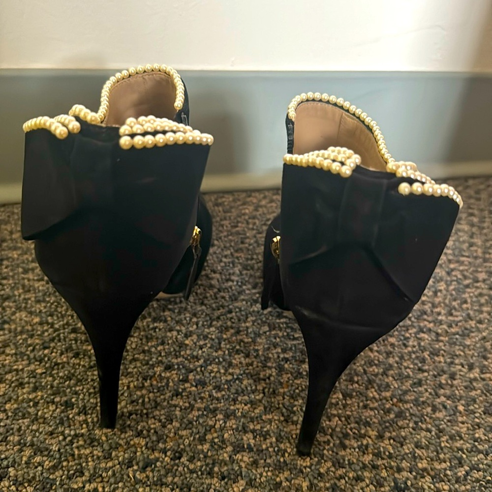 Valentino pearl bow trimmed booties
